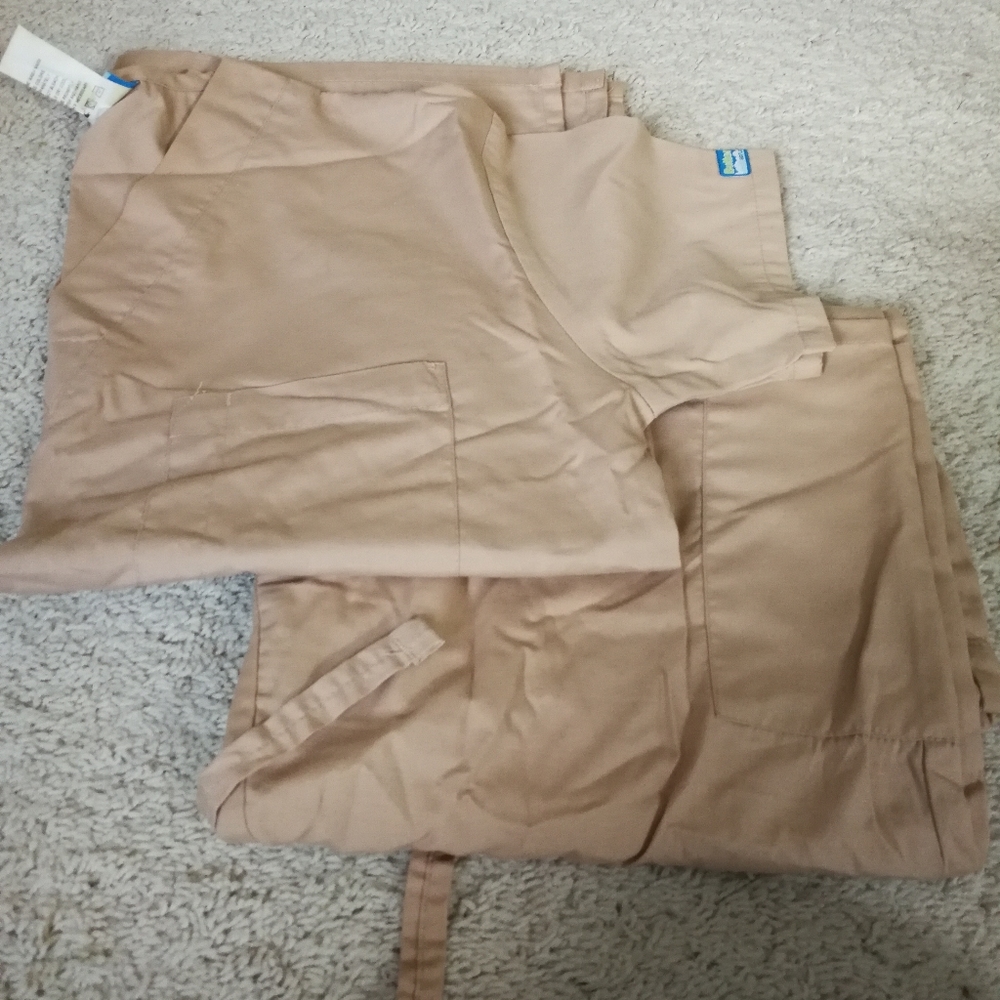 Buttersoft Women's scrub set